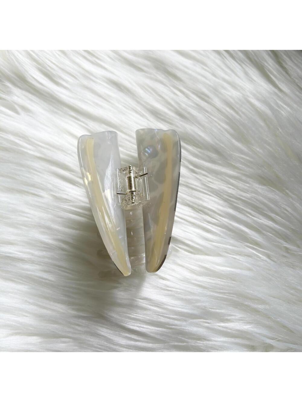 Hawaiian Hebrew Cone Shell Claw Clip Seashell Hair Clip - Picture 2 of 4